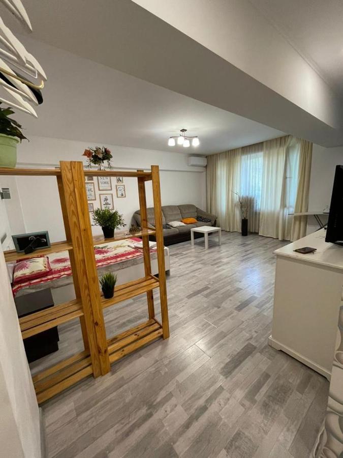 Appartamento Flat Almaty Esterno foto